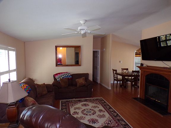 5th image of 42769 Umatilla Dr