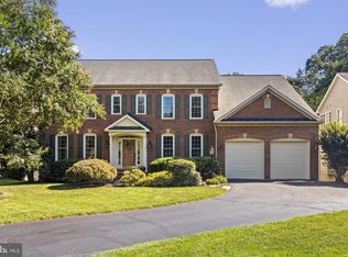 43321 Huddleston Ln, Chantilly, VA 20152