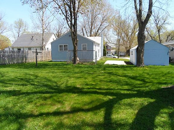 3rd image of 320 S 13th St