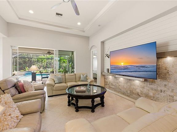 5th image of 7783 Martino Cir