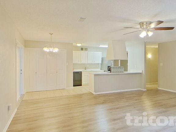 4th image of 7309 Hedge Dr