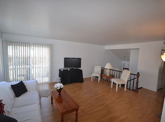 5th image of 1826 Williamsburg Dr