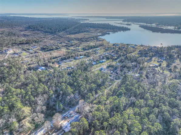 Bluebird Ln, Livingston, TX 77351