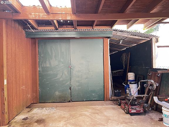 4th image of 85122 Cedar Dr