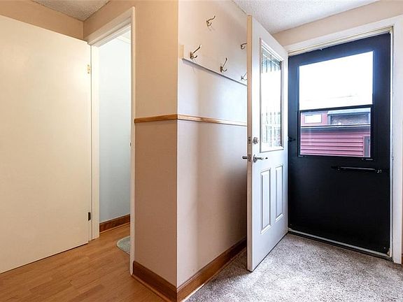 4th image of 1257 Peppertree Dr