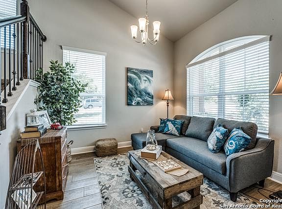 5th image of 6002 Palmetto Way