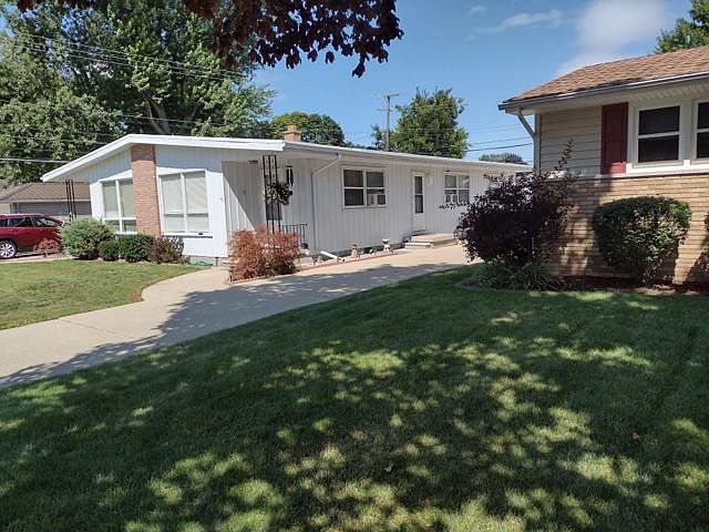 1st image of 3548 Williamsburg Dr #3548