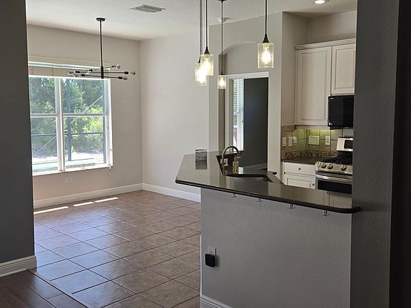 3rd image of 31241 Kirkshire Ct Floor L
