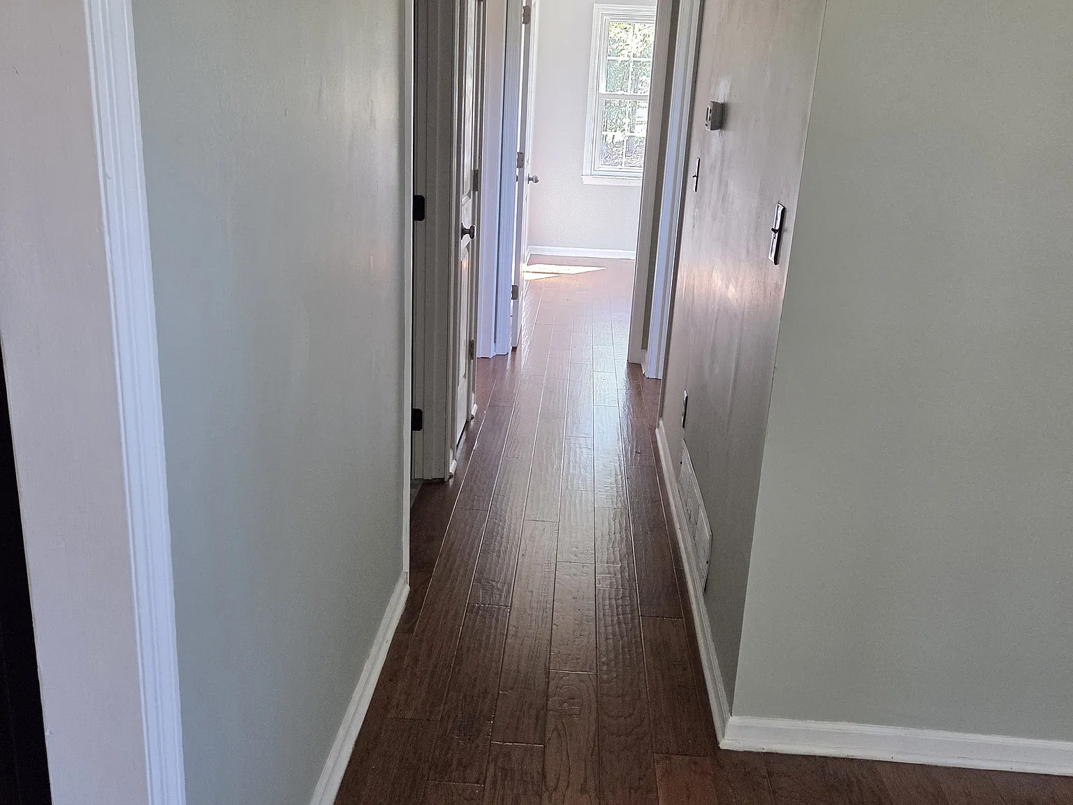 3 bed, 1.5 bath, 1500 sqft, $2,000 — Photo 3