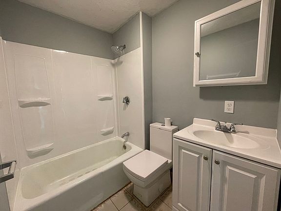 4th image of 78 Brooks St #3
