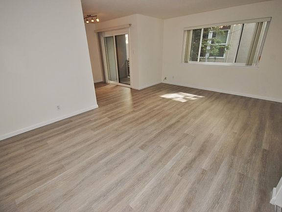 2nd image of 1425 Bellevue Ave