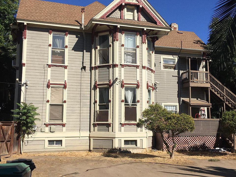 1st image of 210 W Acacia St