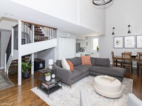 4th image of 1201 W Diversey Pkwy APT 3F