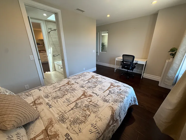6 Willowbrook — Photo 9