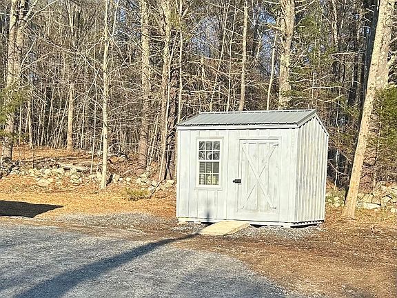 5th image of 83 Bowdoin Pines Road #83