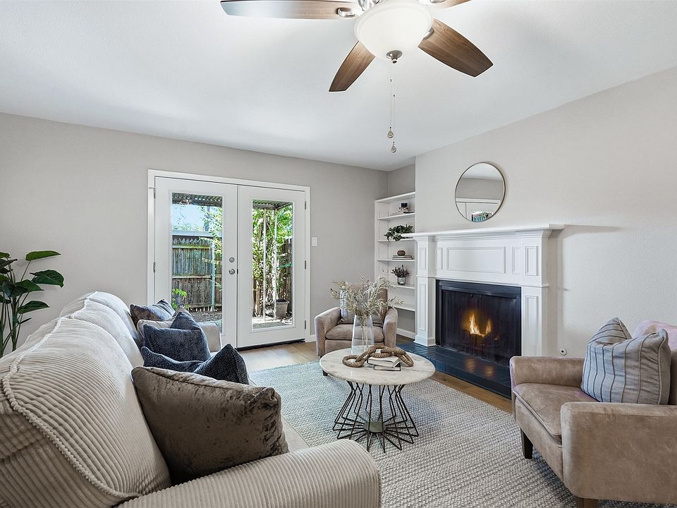 1st image of 1401 Forest Edge Dr APT 8