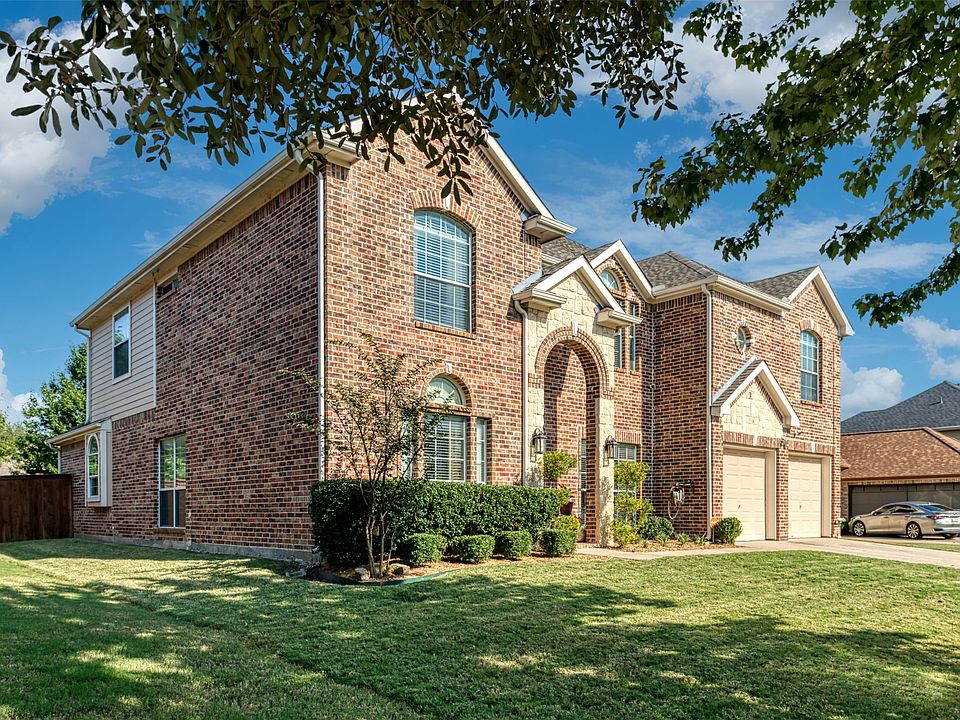 1st image of 105 Silverwood Dr
