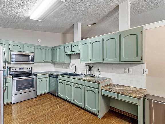 5th image of 1805 Townhouse Dr Unit A