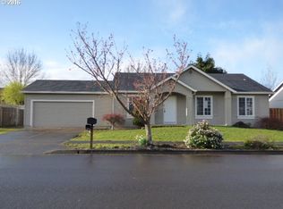 285 S Magnolia St, Cornelius, OR 97113