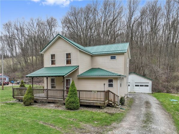 745 Belton Rd, Ellwood City, PA 16117