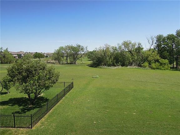 3rd image of 19325 Kennemer Dr
