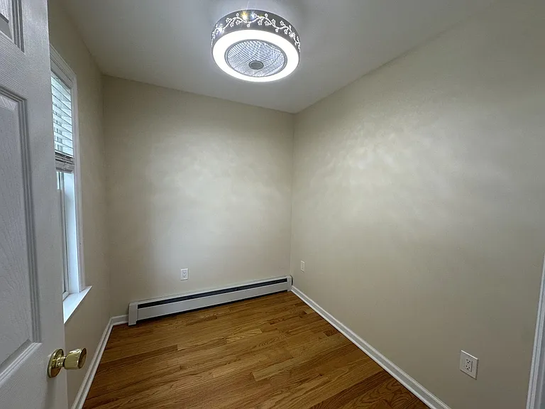 321 Hemlock St — Photo 7