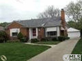 196 Ridgemont Rd, Grosse Pointe Farms, MI 48236