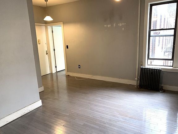 2nd image of 672 Ocean Ave APT B3