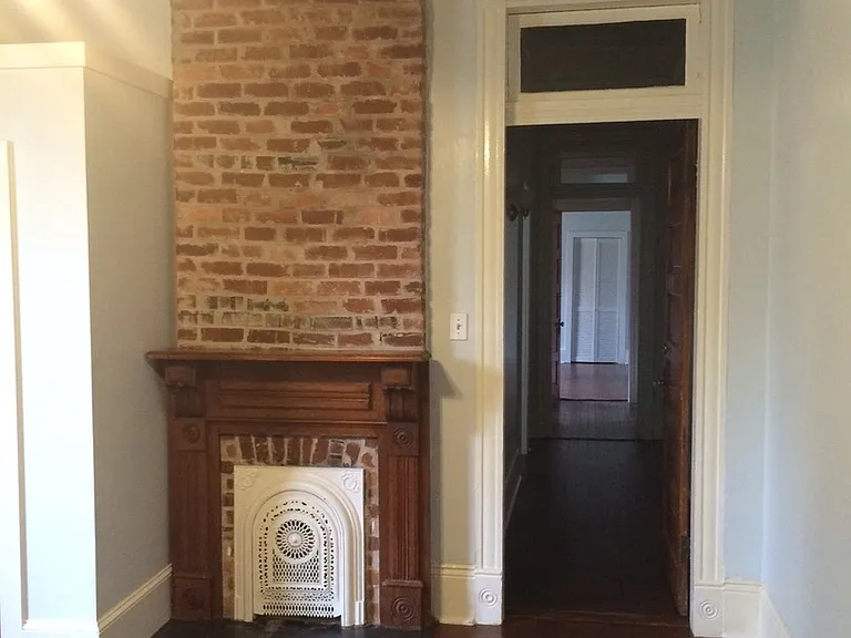 7625 Oak St — Photo 10
