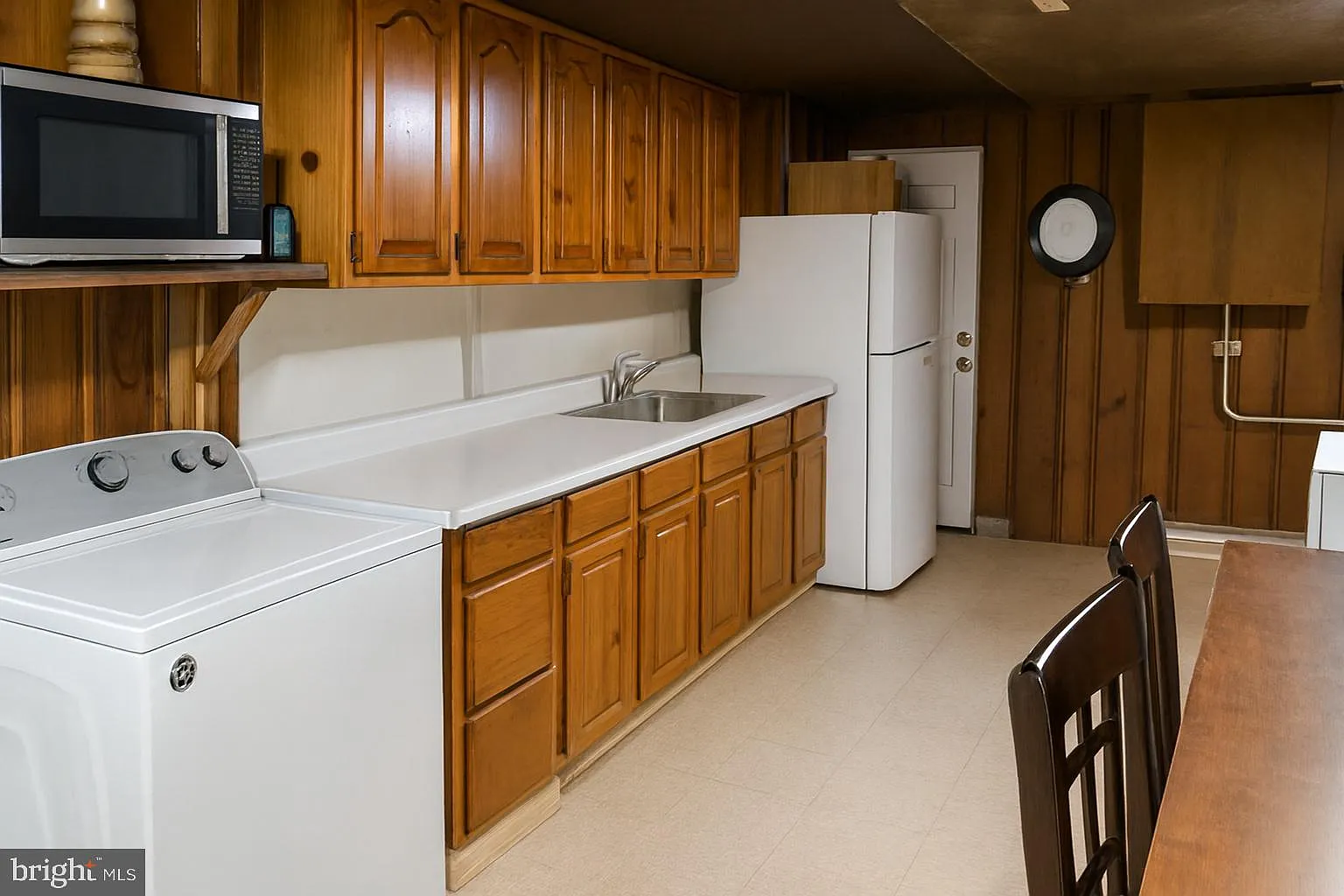 1 bed, 1.0 bath, 1408 sqft, $1,000 — Photo 1