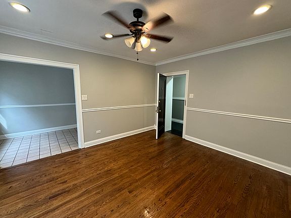 3rd image of 4024 N Ashland Ave APT 205