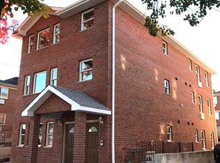6142 168th St, Fresh Meadows, NY 11365