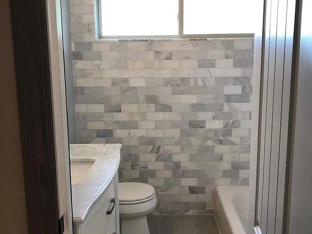 3 bed, 1.0 bath, 1070 sqft, $1,700 — Photo 3