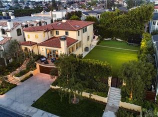 2104 Palm Ave, Manhattan Beach, CA 90266