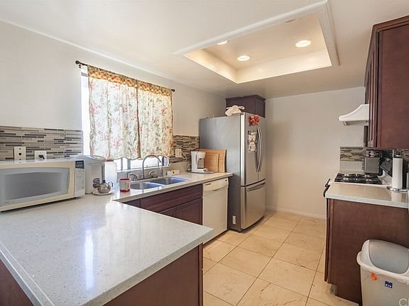 5th image of 507 Pomelo Ave APT A
