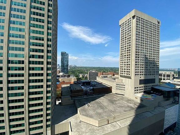 4th image of 1 Bloor St E #1701