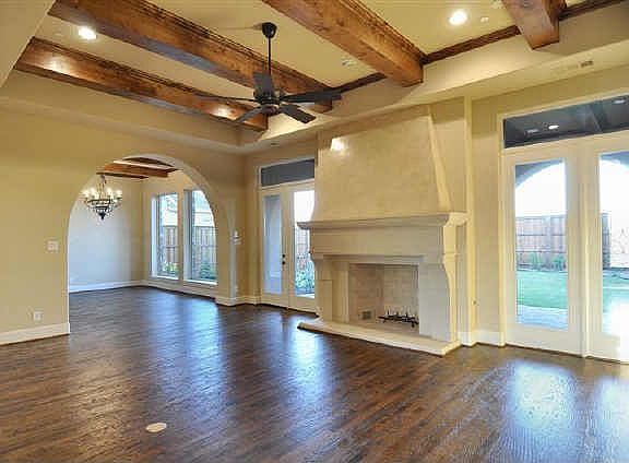 4th image of 647 Lake Point Dr