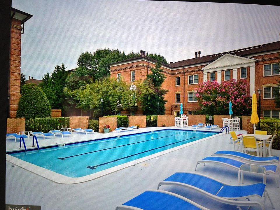 1st image of 1115 N Pitt St #3