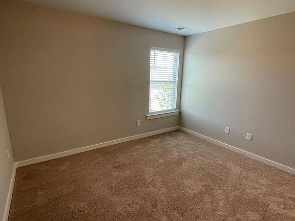 5th image of 290 Shiloh Creek Dr