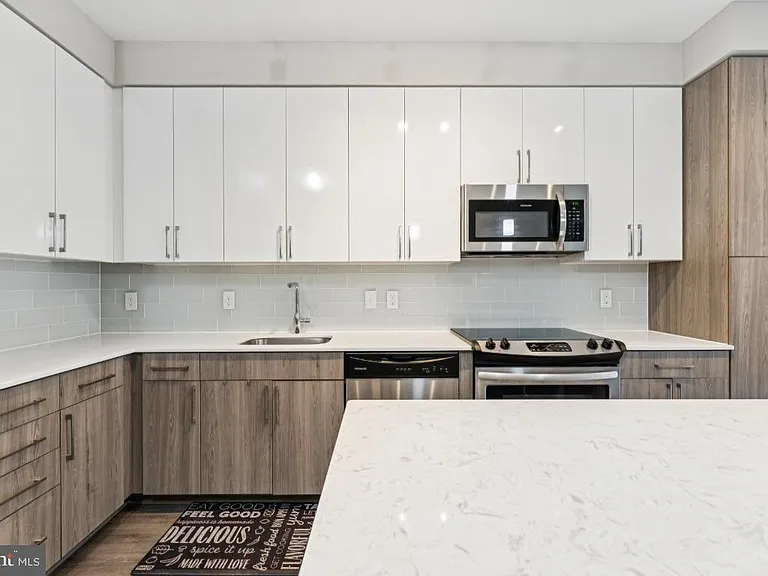 145 Riverhaven Dr #358 — Photo 8
