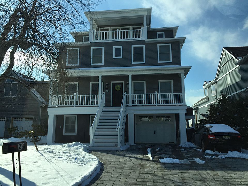 1st image of 28 Haines Cove Dr