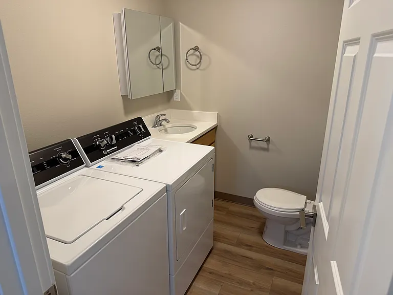 Eagle Crest Apartments — Photo 19
