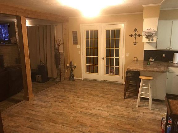 3rd image of 126 Clayton Dr