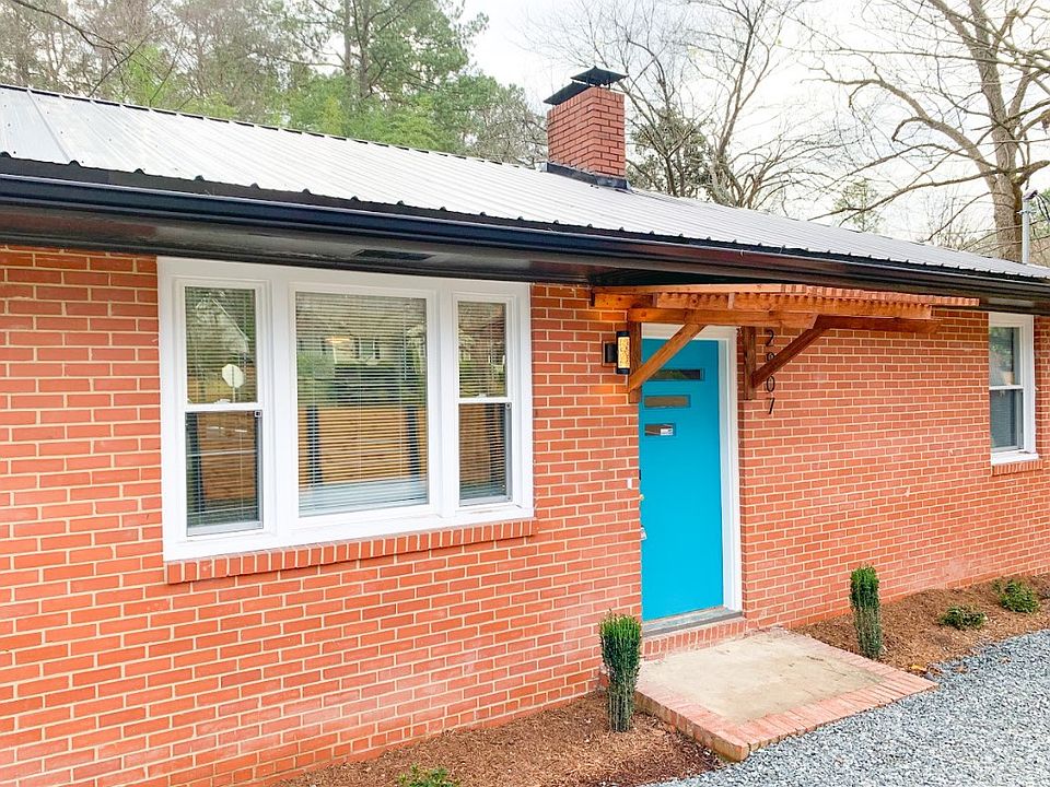 1st image of 2907 University Dr