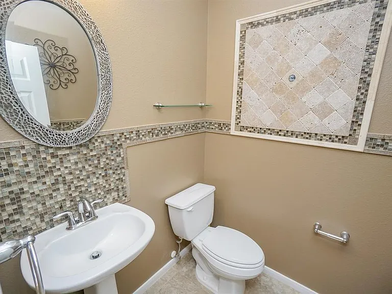 3211 London Ln — Photo 26