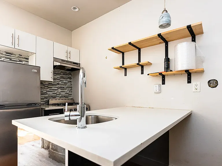 909 Saint Johns Pl #1B — Photo 2