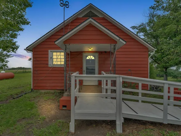 3184 158th Rd, Delia, KS 66418