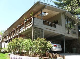 921 W Outer Dr, Oak Ridge, TN 37830