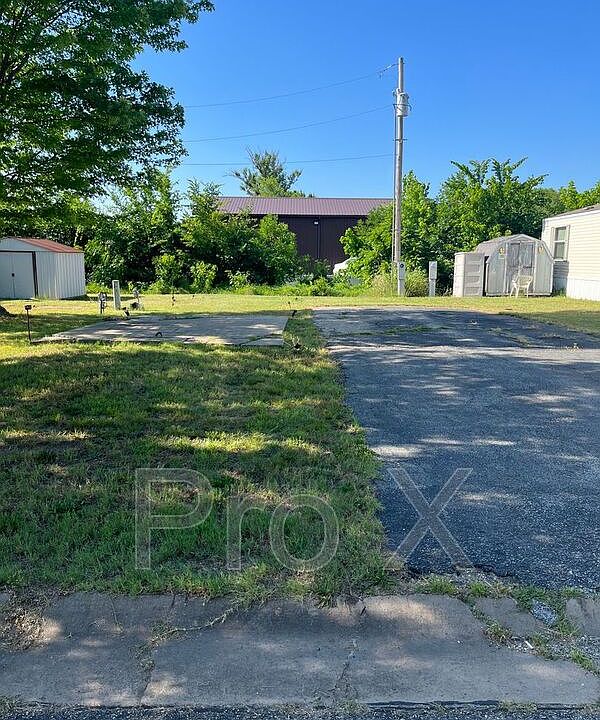 300 S Madison St 3, b City, MO 64870 Zillow