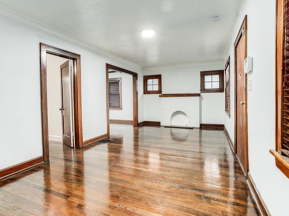 3rd image of 3432 Monroe Ave